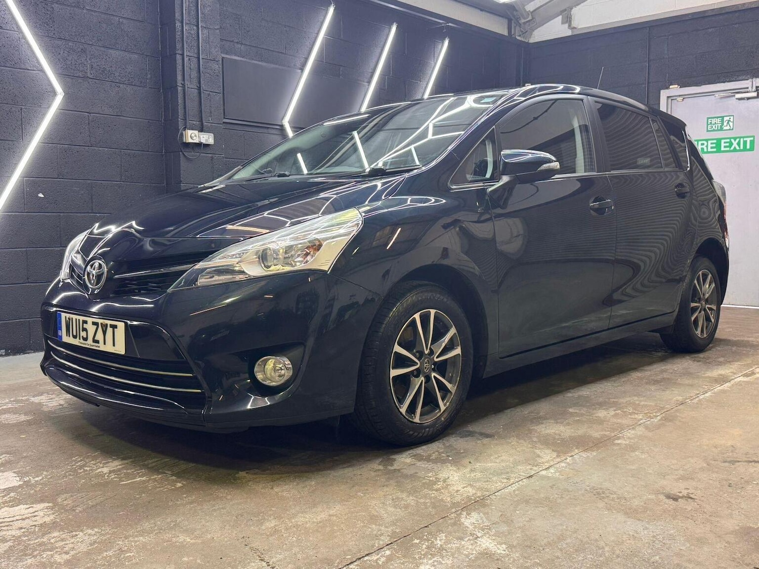 Used Toyota Verso 2015 for sale - 77303563: Photo 4