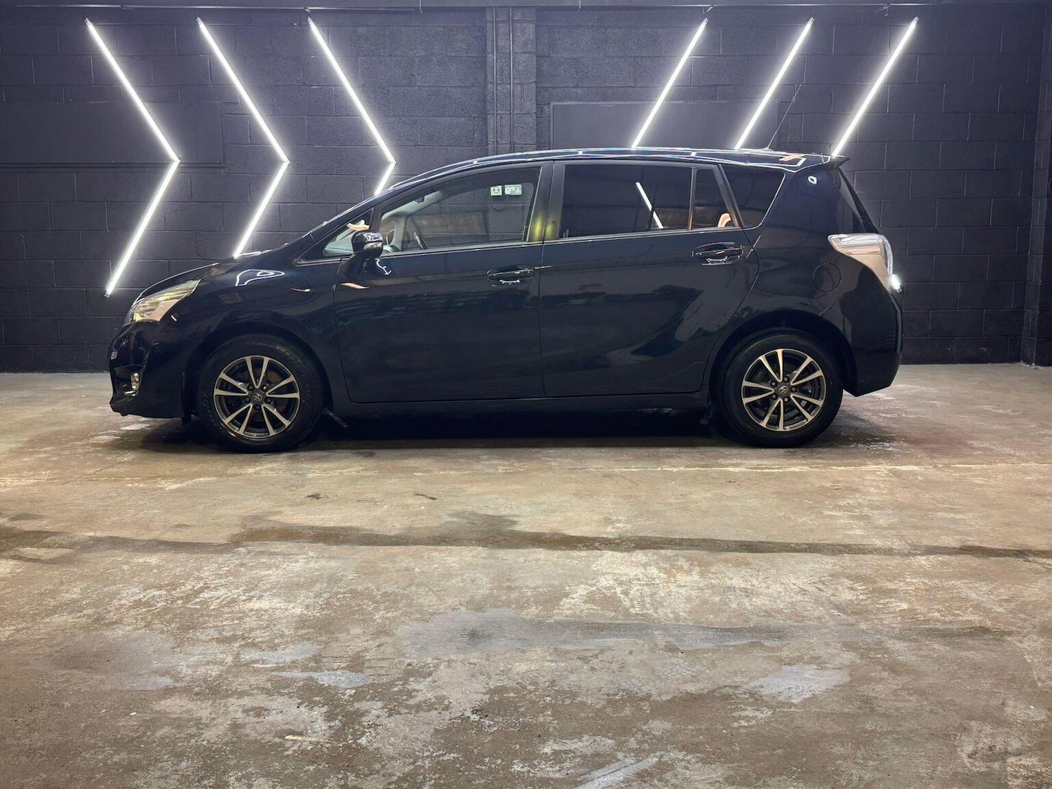 Used Toyota Verso 2015 for sale - 77303563: Photo 7