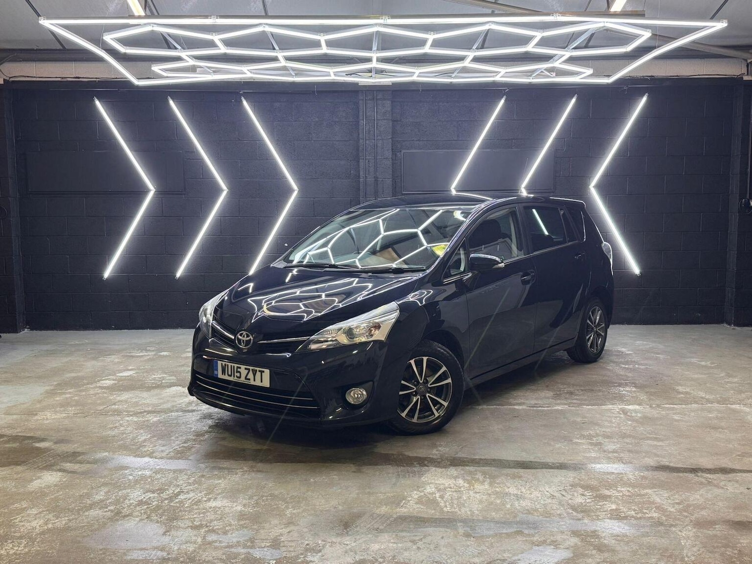 Used Toyota Verso 2015 for sale - 77303563: Photo 9