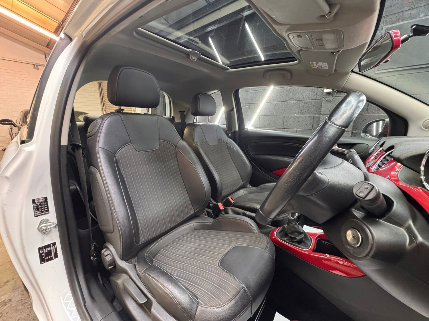 Used Vauxhall ADAM 2014 for sale - 78213509: Photo 27