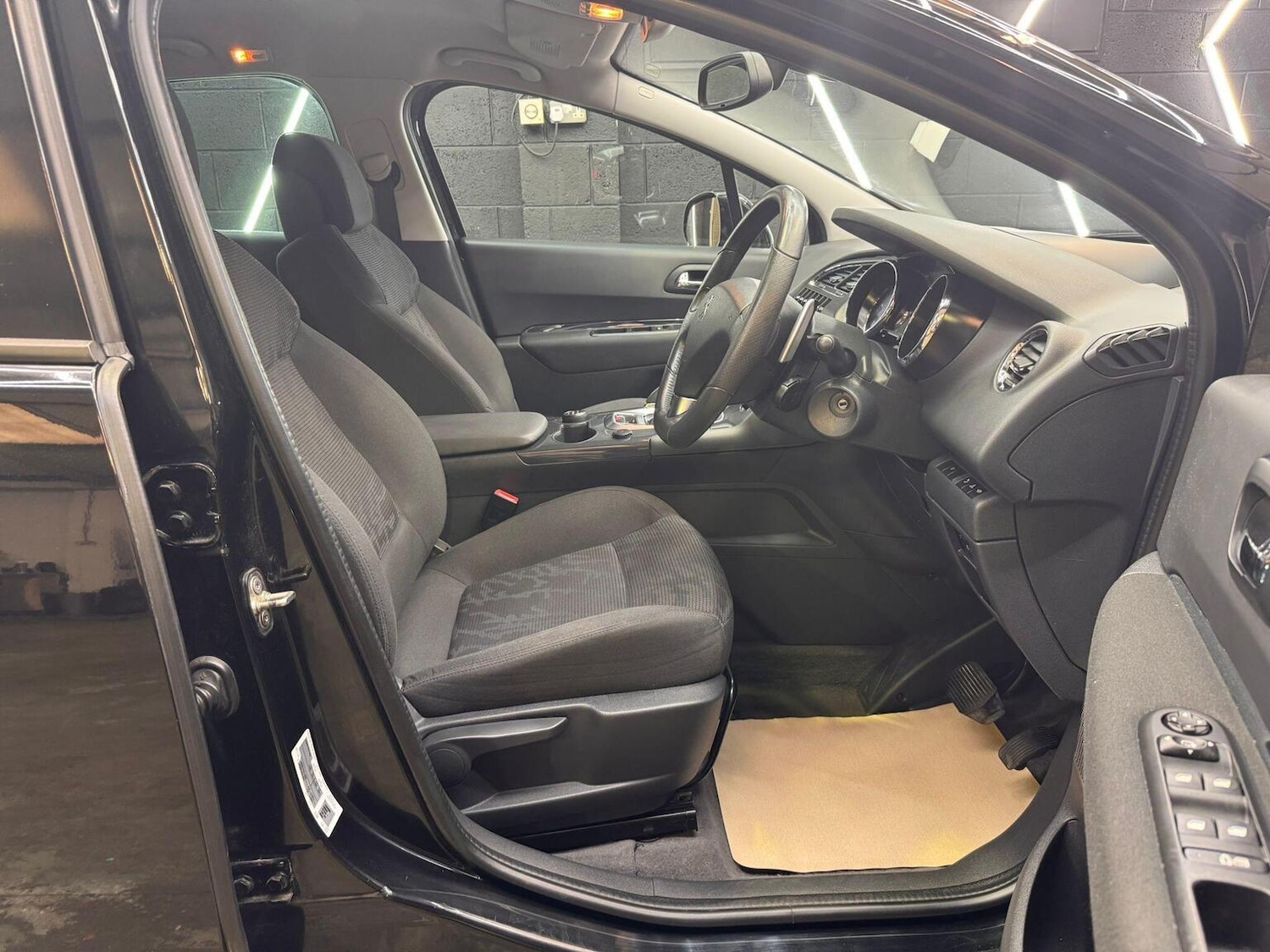 Used Peugeot 3008 2013 for sale - 76725771: Photo 32