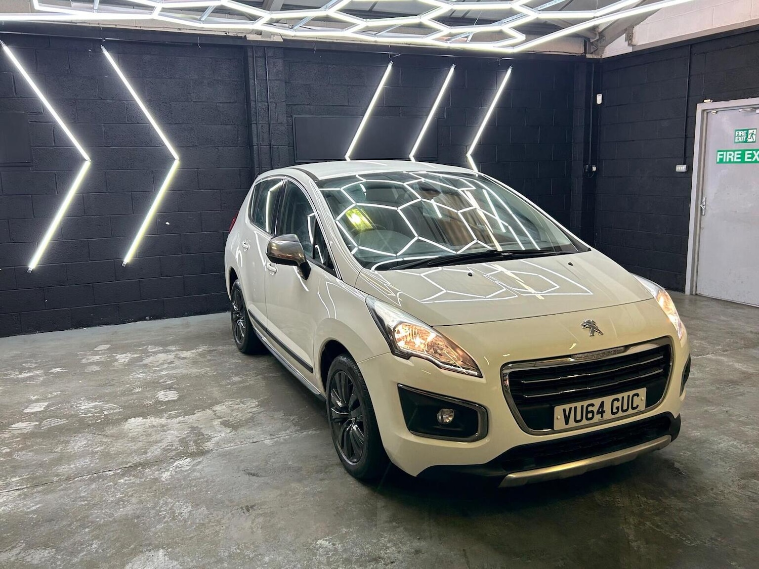 Used Peugeot 3008 2014 for sale - 76974400: Photo 12