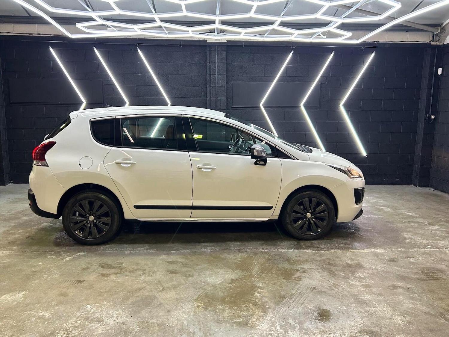 Used Peugeot 3008 2014 for sale - 76974400: Photo 14