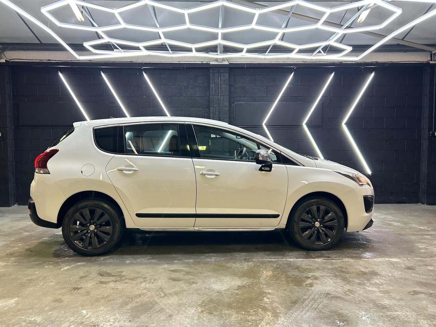 Used Peugeot 3008 2014 for sale - 76974400: Photo 19