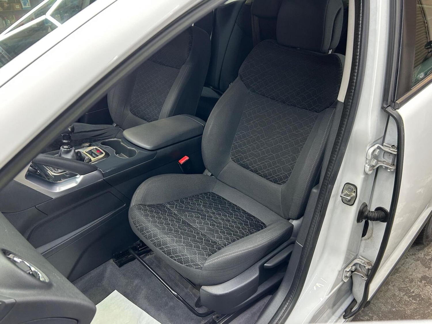 Used Peugeot 3008 2014 for sale - 76974400: Photo 26