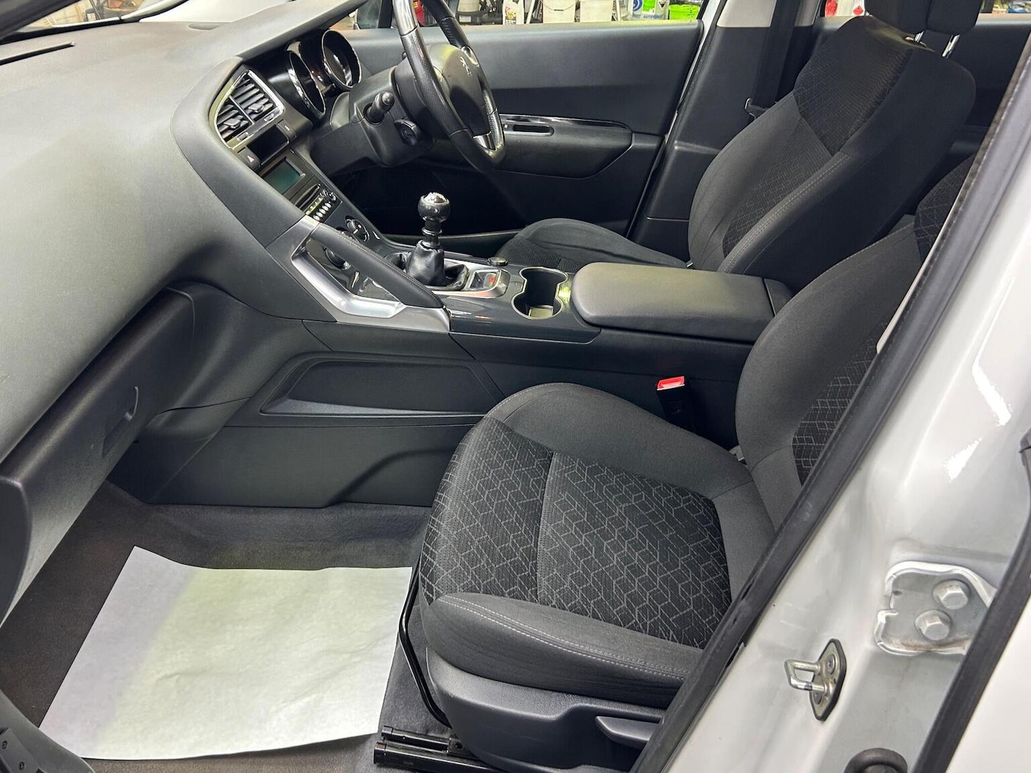 Used Peugeot 3008 2014 for sale - 76974400: Photo 27