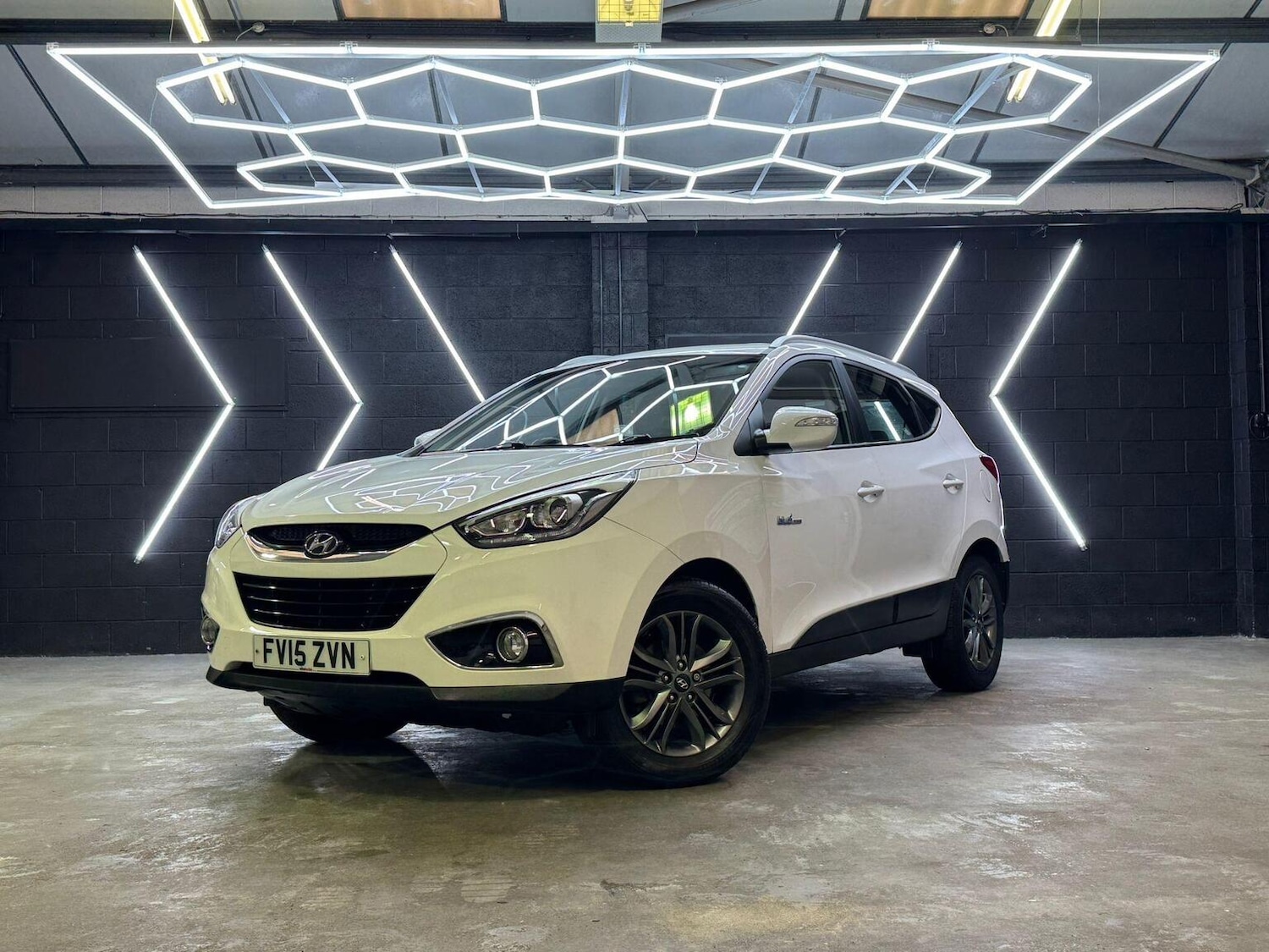 Used Hyundai Ix35 2015 for sale - 77065648: Photo 2