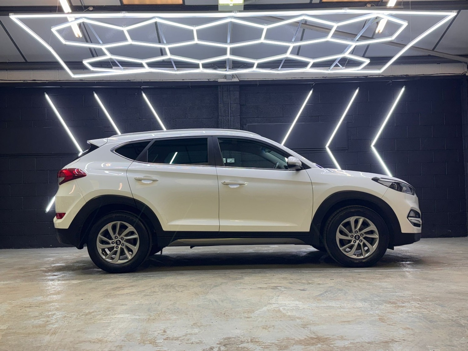 Used Hyundai TUCSON 2017 for sale - 77997248: Photo 25