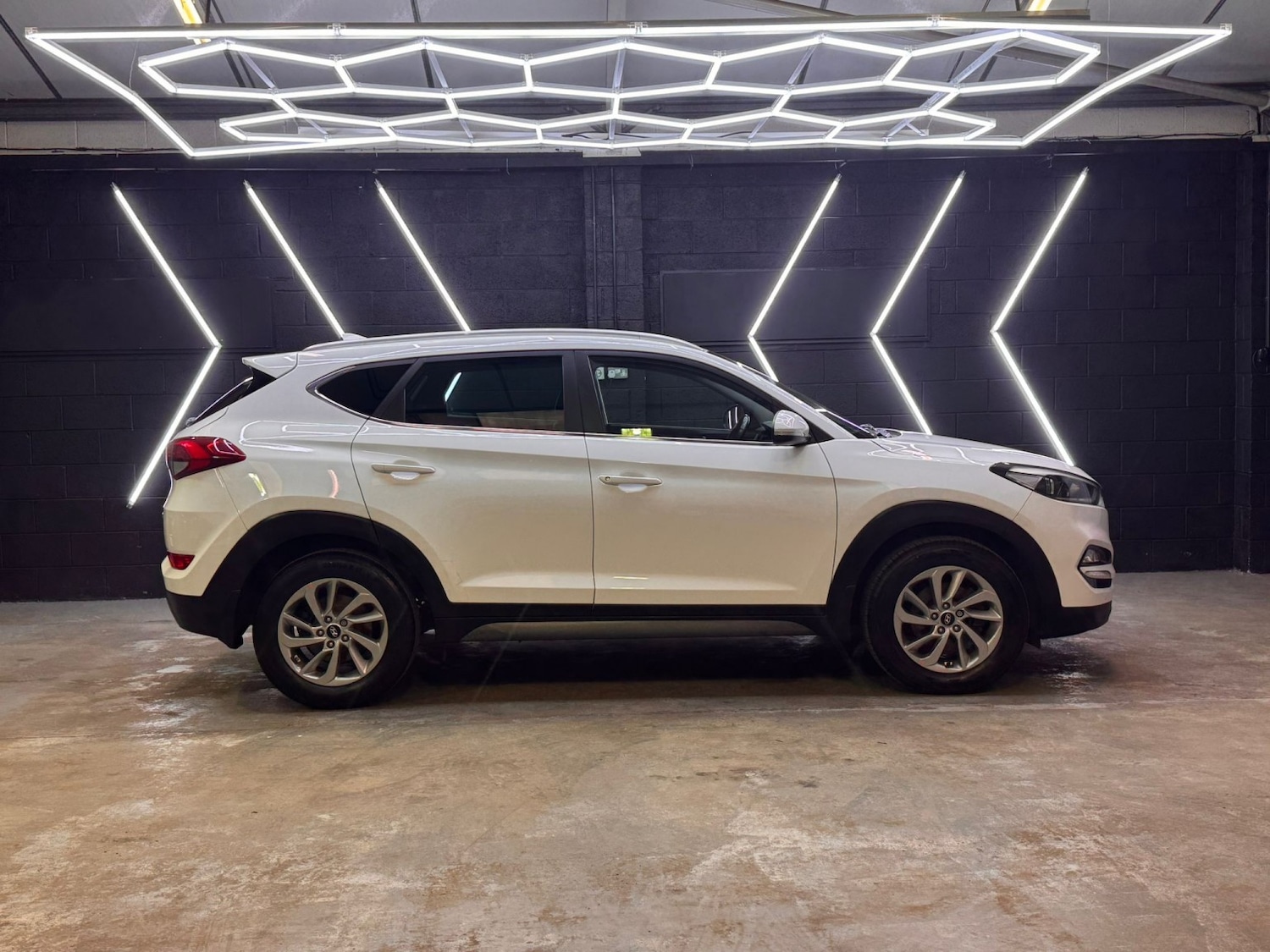Used Hyundai TUCSON 2017 for sale - 77997248: Photo 26