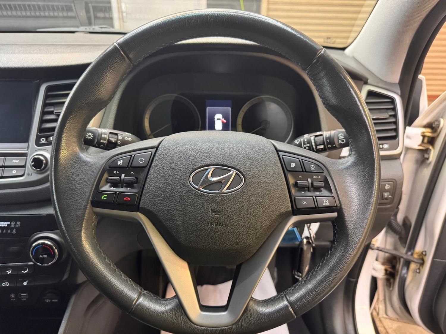 Used Hyundai TUCSON 2017 for sale - 77997248: Photo 35