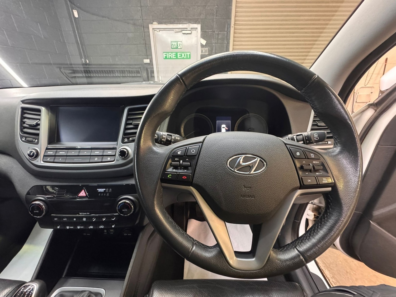 Used Hyundai TUCSON 2017 for sale - 77997248: Photo 36