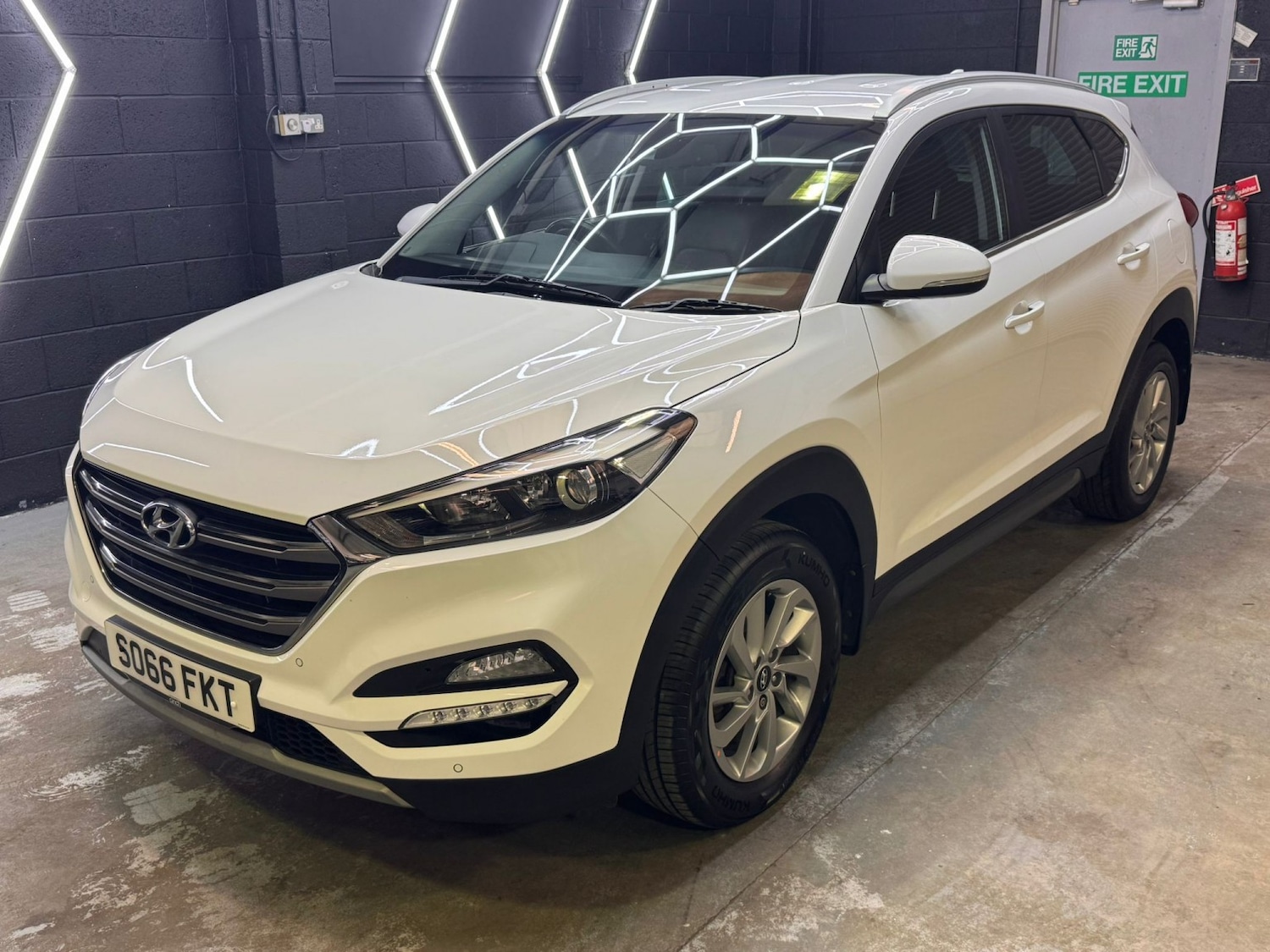 Used Hyundai TUCSON 2017 for sale - 77997248: Photo 4