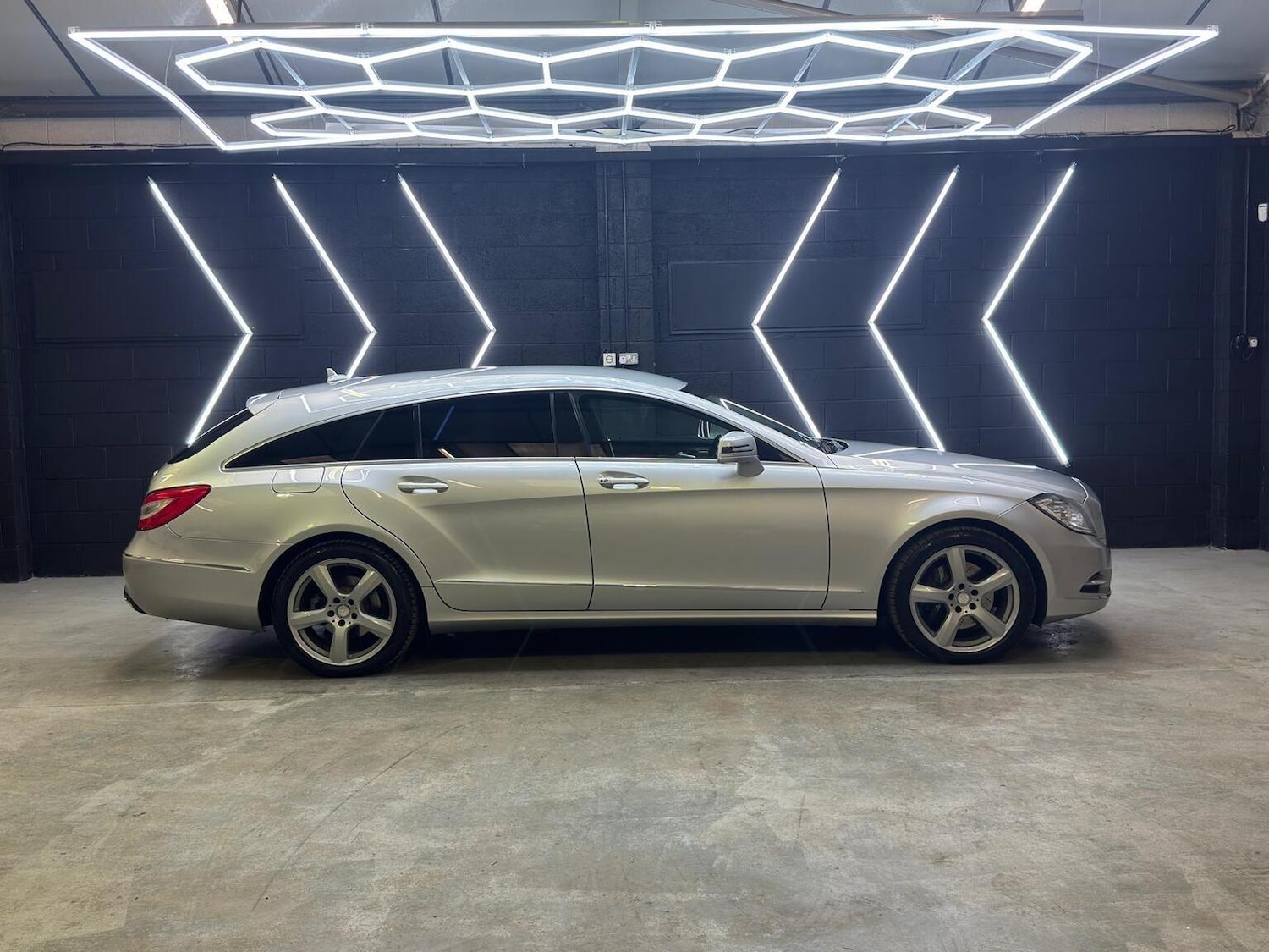 Used Mercedes-Benz CLS 2013 for sale - 76793394: Photo 25