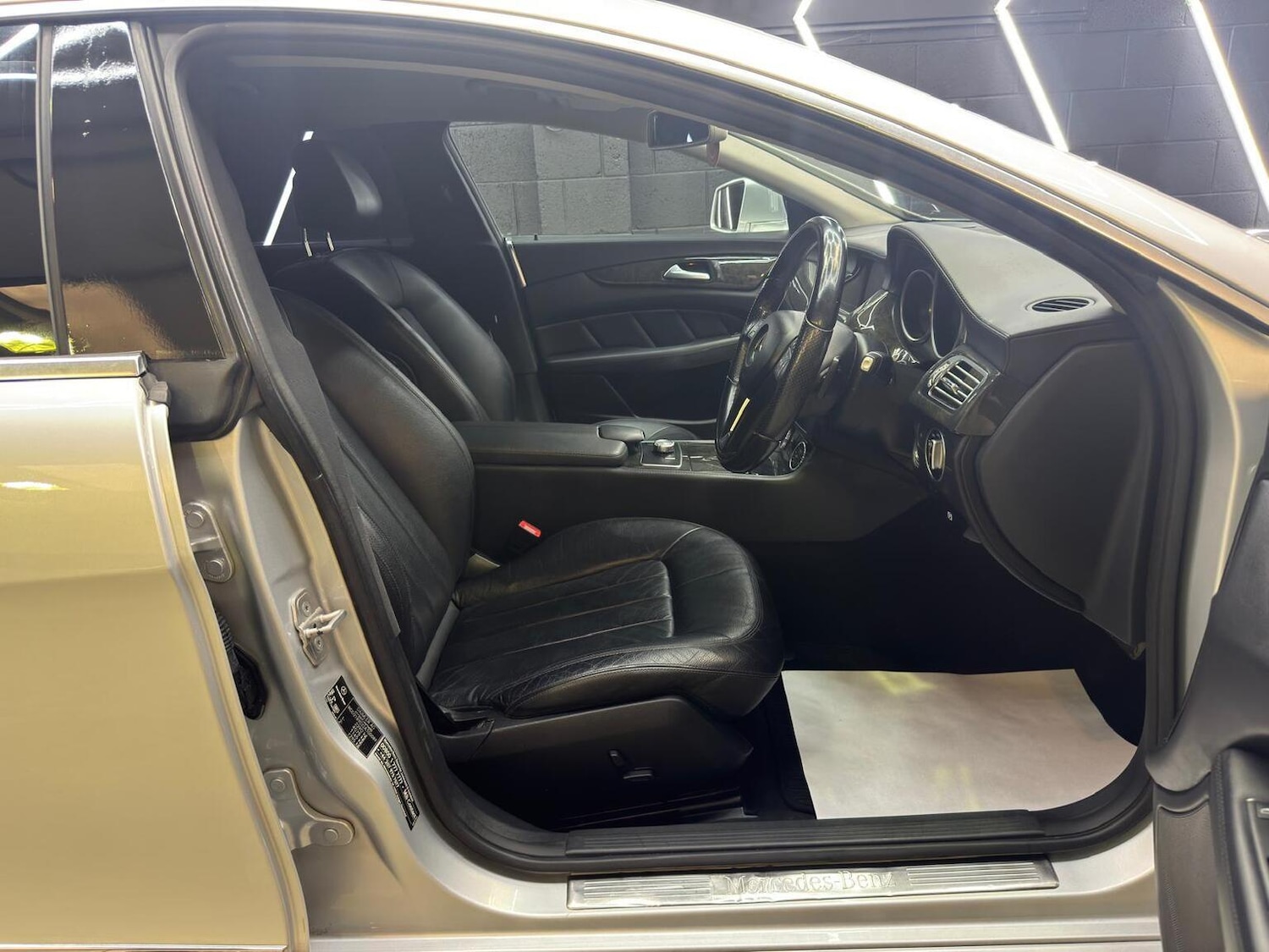 Used Mercedes-Benz CLS 2013 for sale - 76793394: Photo 31