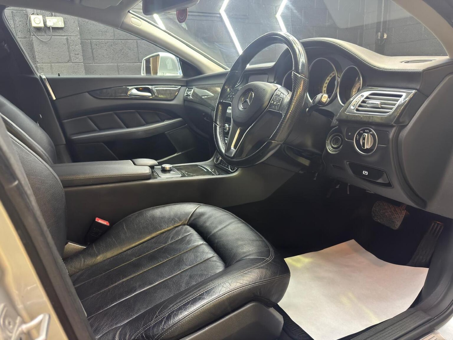 Used Mercedes-Benz CLS 2013 for sale - 76793394: Photo 34