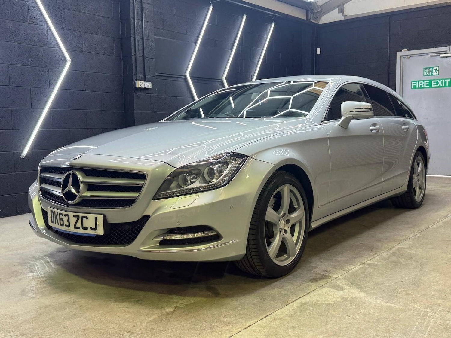 Used Mercedes-Benz CLS 2013 for sale - 76793394: Photo 4