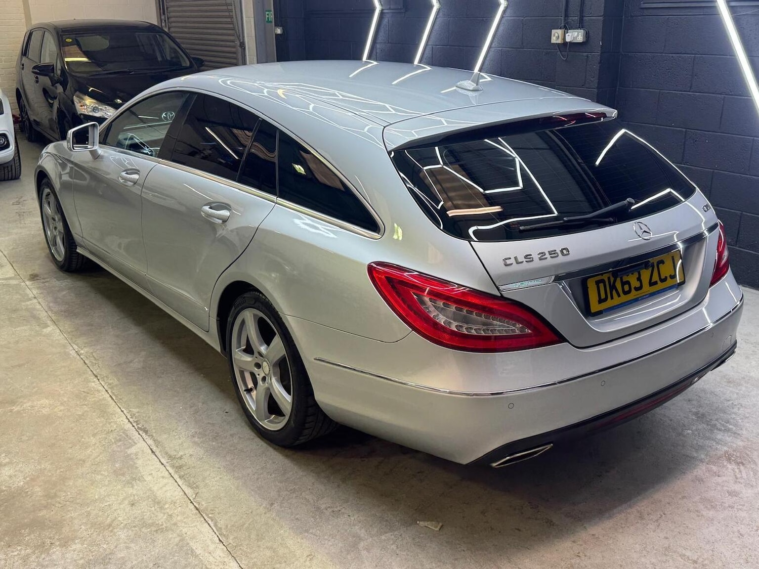 Used Mercedes-Benz CLS 2013 for sale - 76793394: Photo 7
