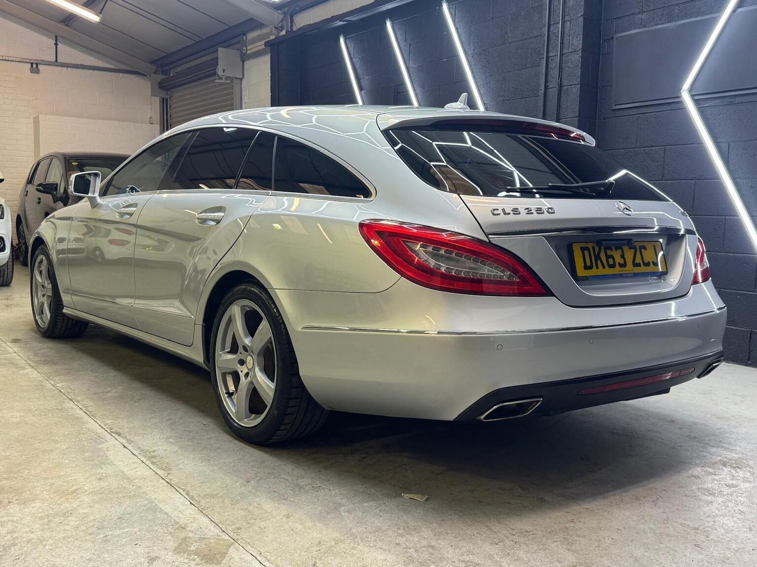 Used Mercedes-Benz CLS 2013 for sale - 76793394: Photo 8