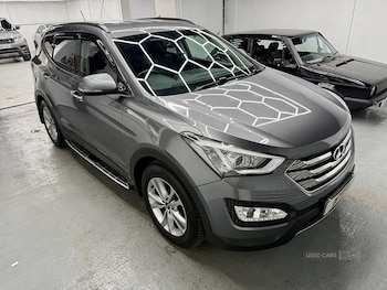 Used Hyundai Santa Fe 2015 for sale - 79117281: Photo