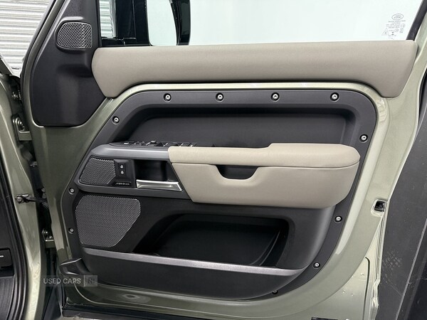 Used Land Rover Defender 2022 for sale - 77626763: Photo 23
