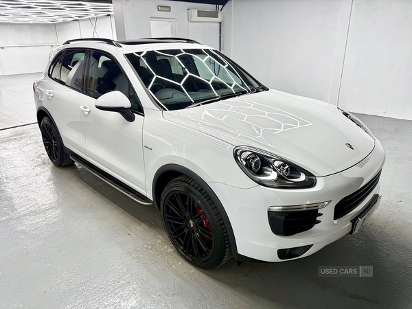 Used Porsche Cayenne 2014 for sale - 78205593: Photo 2