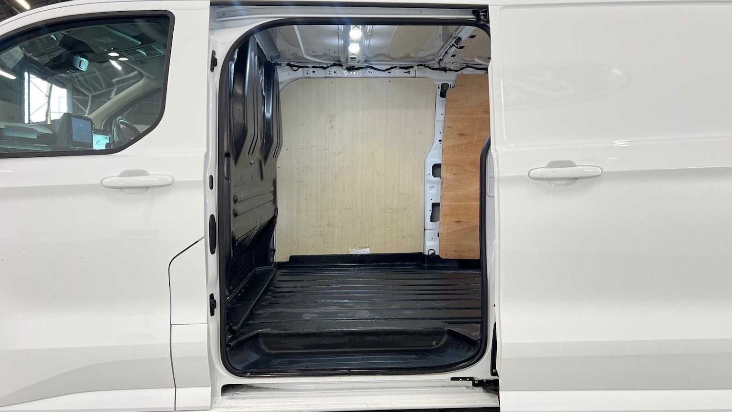 Used Ford Transit Custom 2024 for sale - 77787217: Photo 10