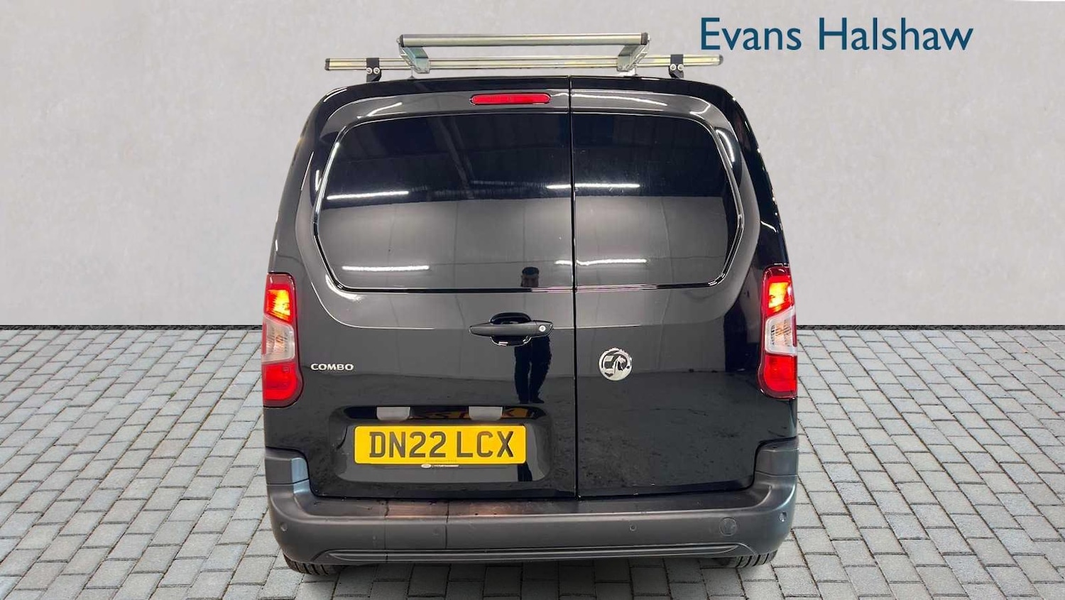 Used Vauxhall Combo 2022 for sale - 77827535: Photo 3