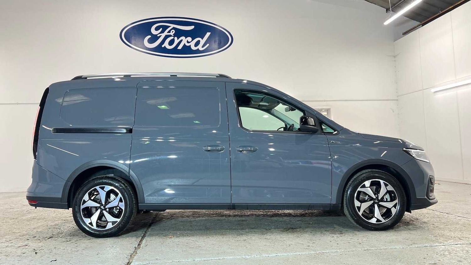 Used Ford Transit Connect 2025 for sale - 78010381: Photo 4