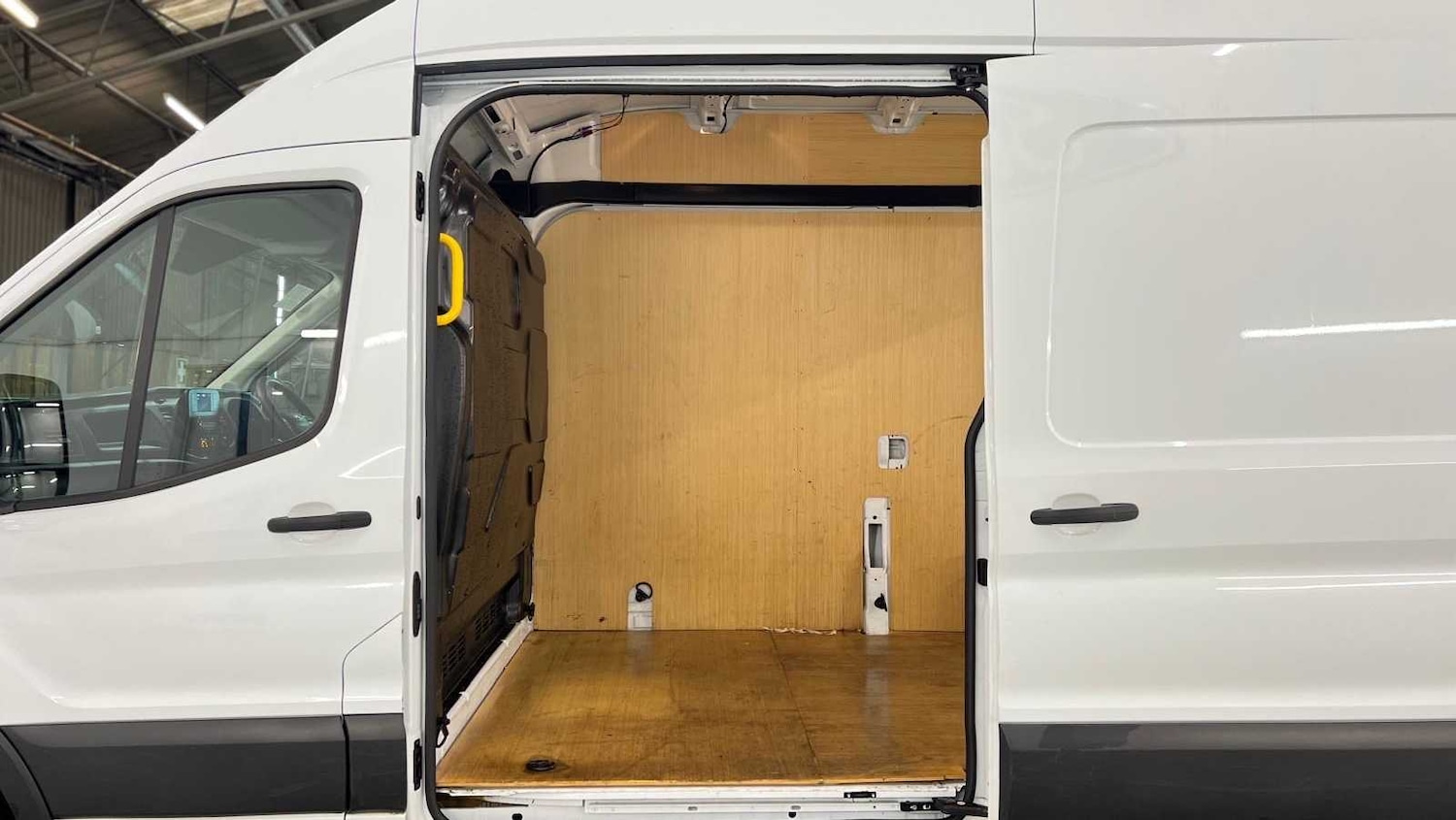 Used Ford Transit 2023 for sale - 77219632: Photo 17