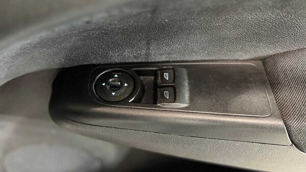Used Ford Transit Courier 2018 for sale - 76298439: Photo 17