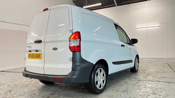 Used Ford Transit Courier 2018 for sale - 76298439: Photo 7