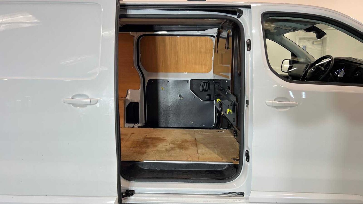 Used Vauxhall Vivaro for sale - 78118904: Photo 12