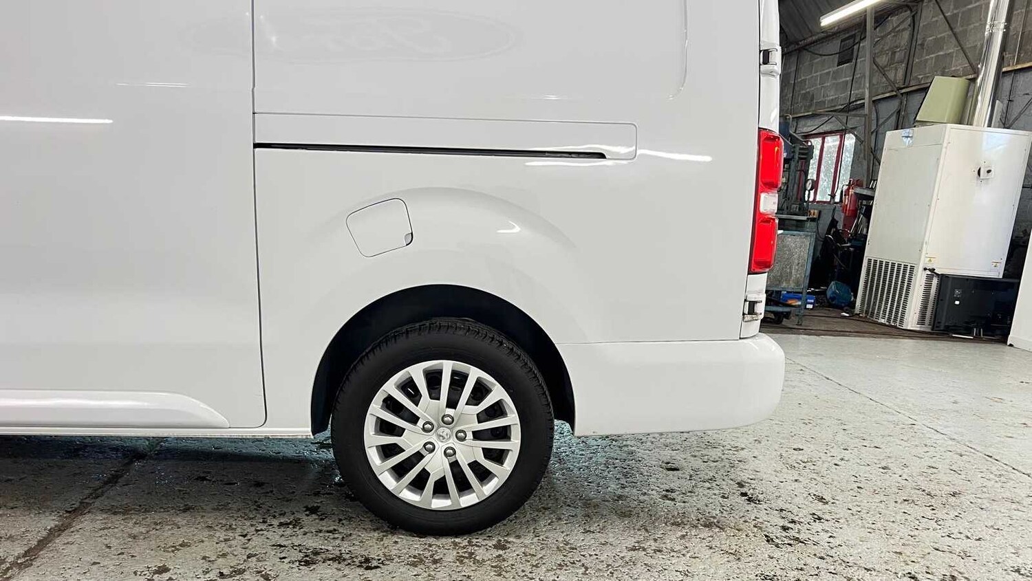 Used Vauxhall Vivaro for sale - 78118904: Photo 16