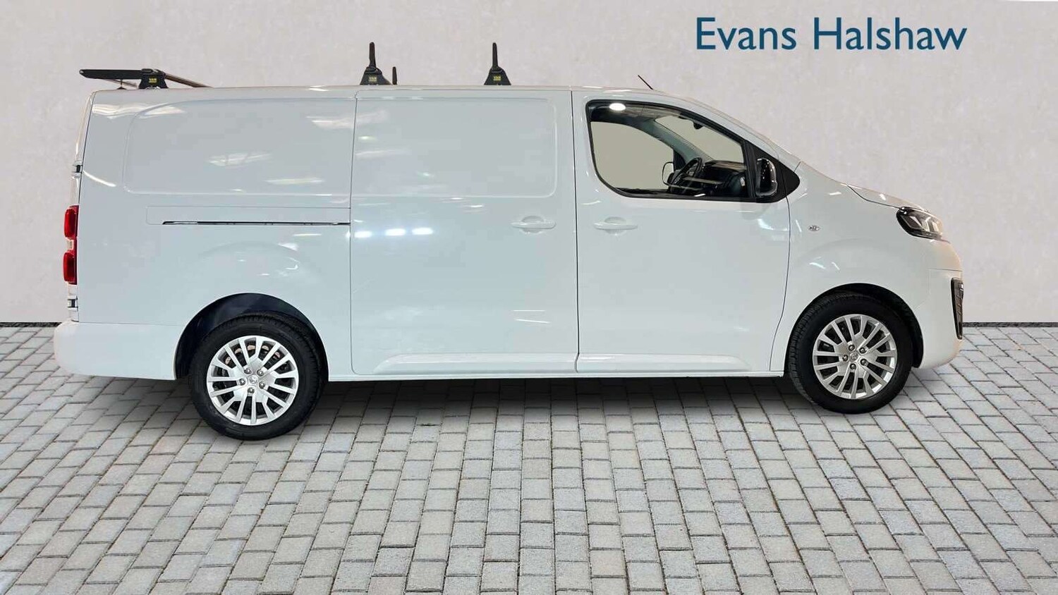 Used Vauxhall Vivaro for sale - 78118904: Photo 3