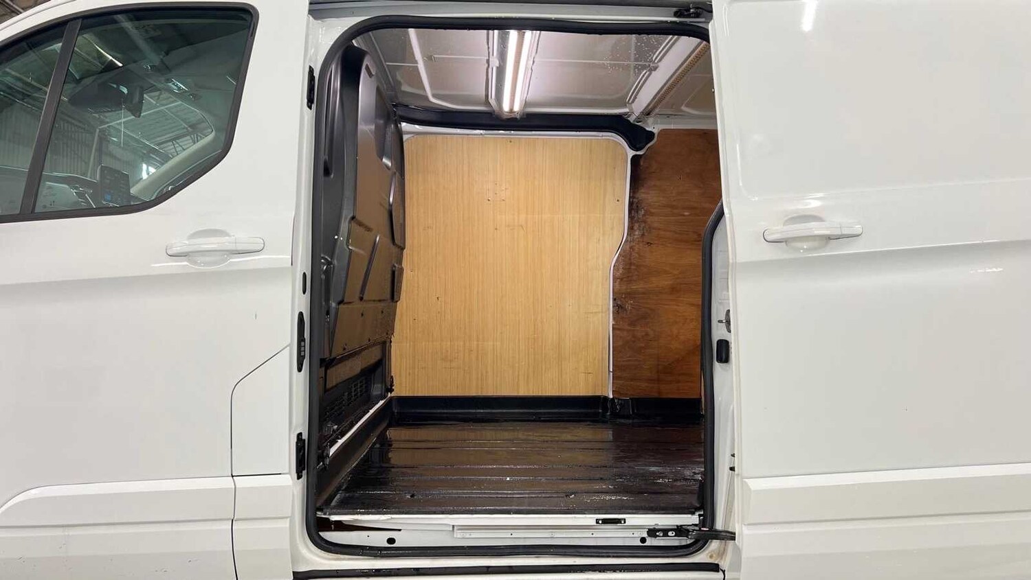 Used Ford Transit Custom 2023 for sale - 77914123: Photo 11