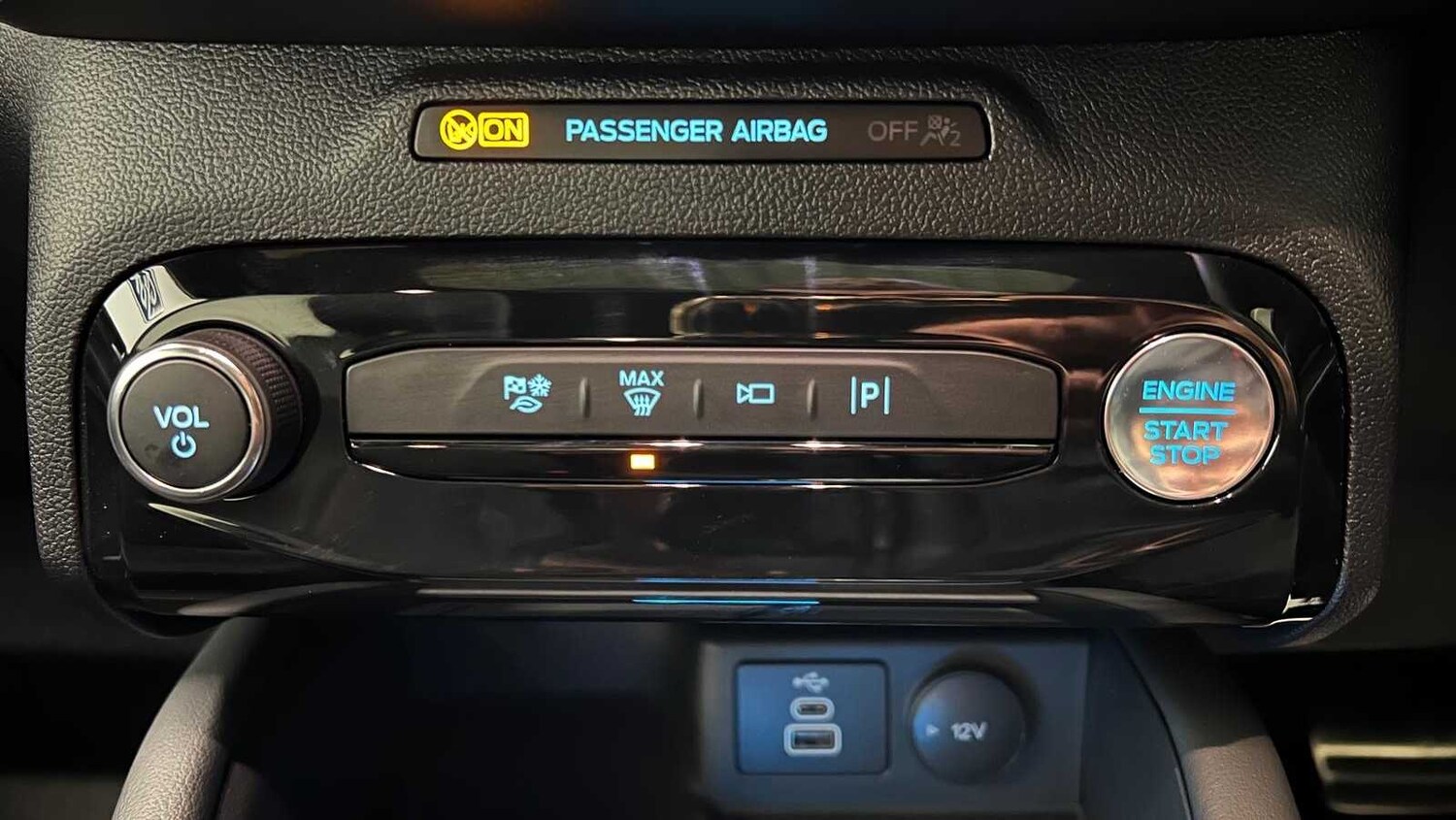 Used Ford Kuga 2025 for sale - 77553189: Photo 30