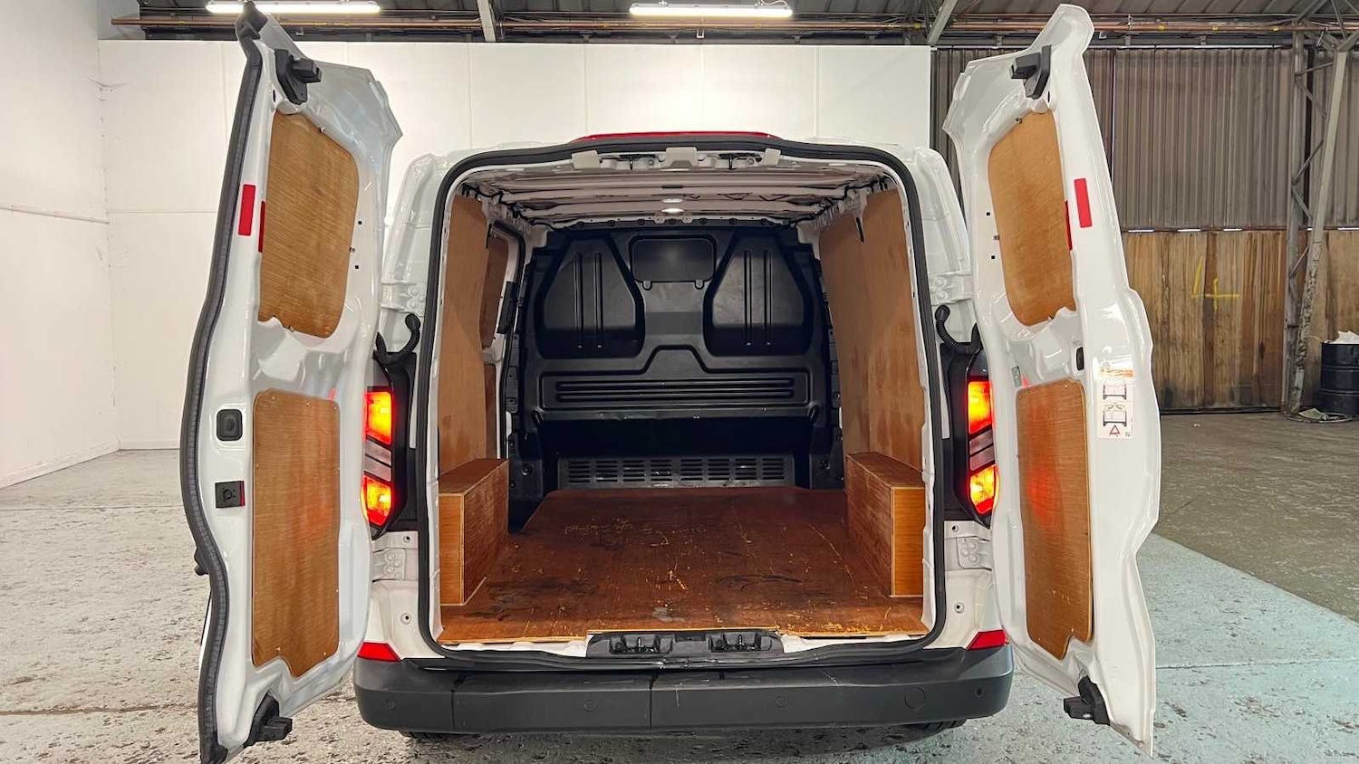 Used Ford Transit Custom 2024 for sale - 77827404: Photo 15