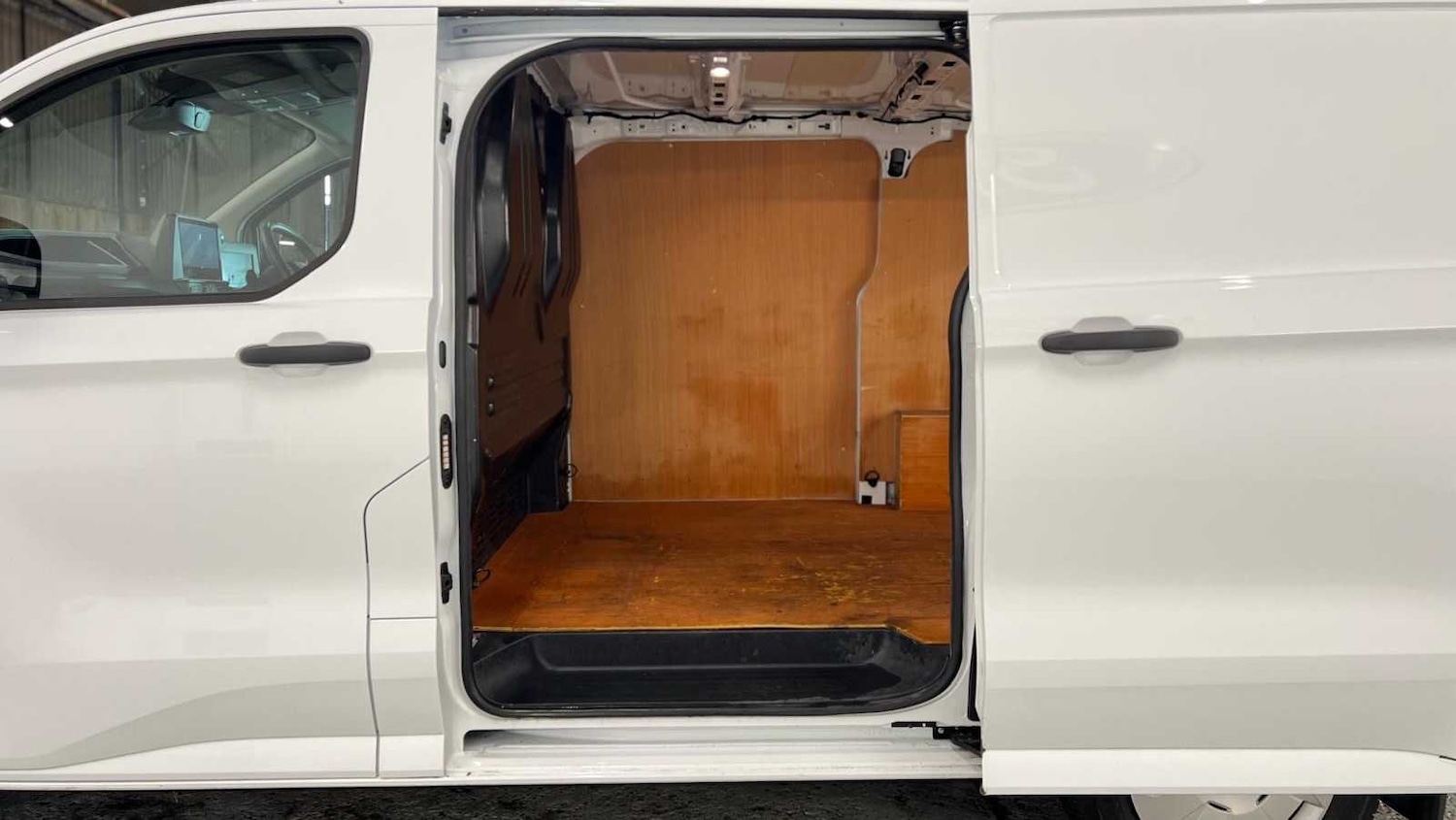Used Ford Transit Custom 2024 for sale - 77827404: Photo 16