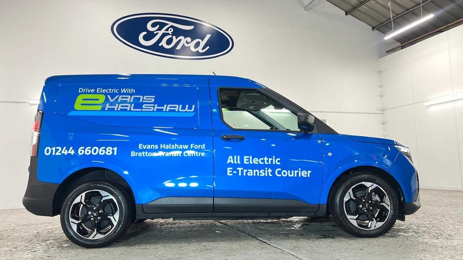 Used Ford E-Transit Courier 2025 for sale - 76272205: Photo 3