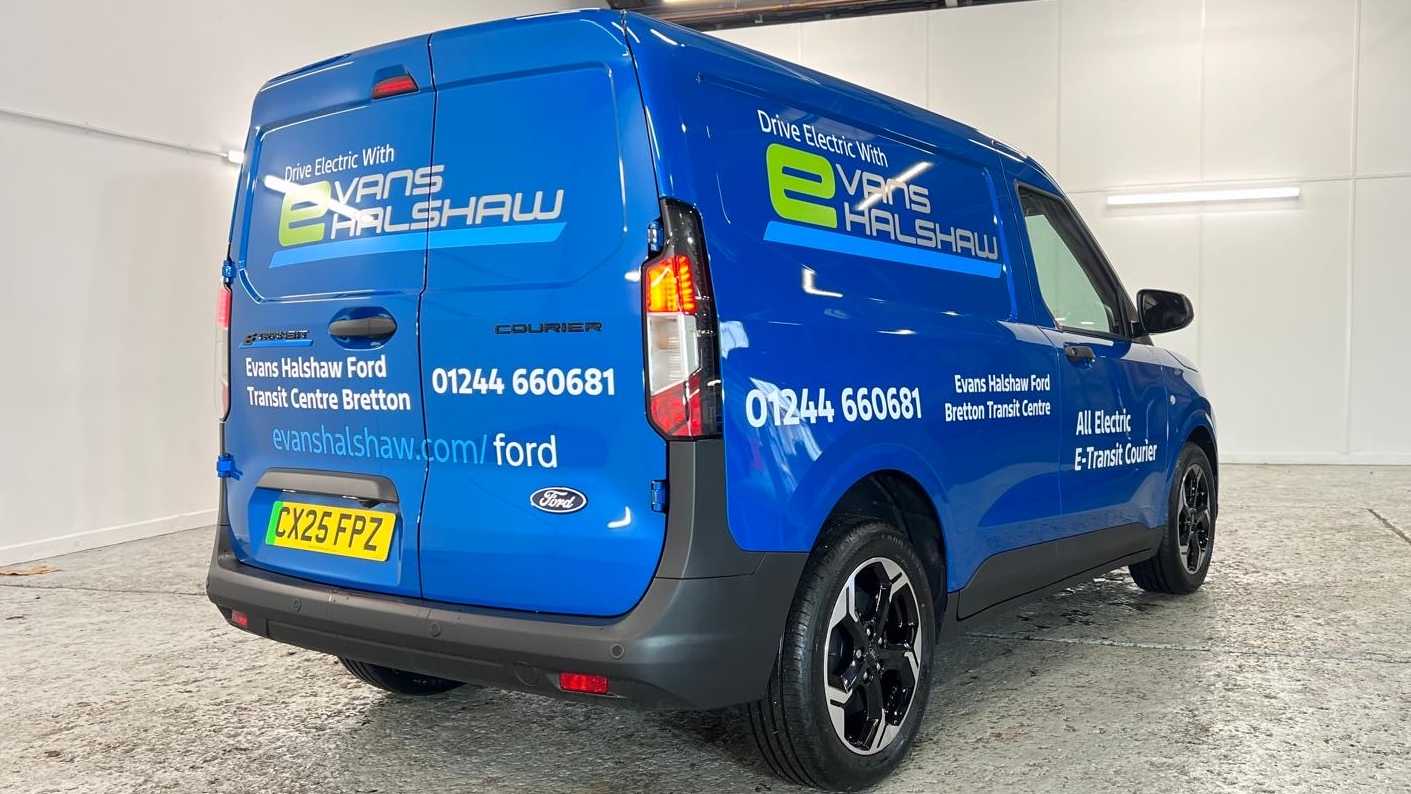 Used Ford E-Transit Courier 2025 for sale - 76272205: Photo 9