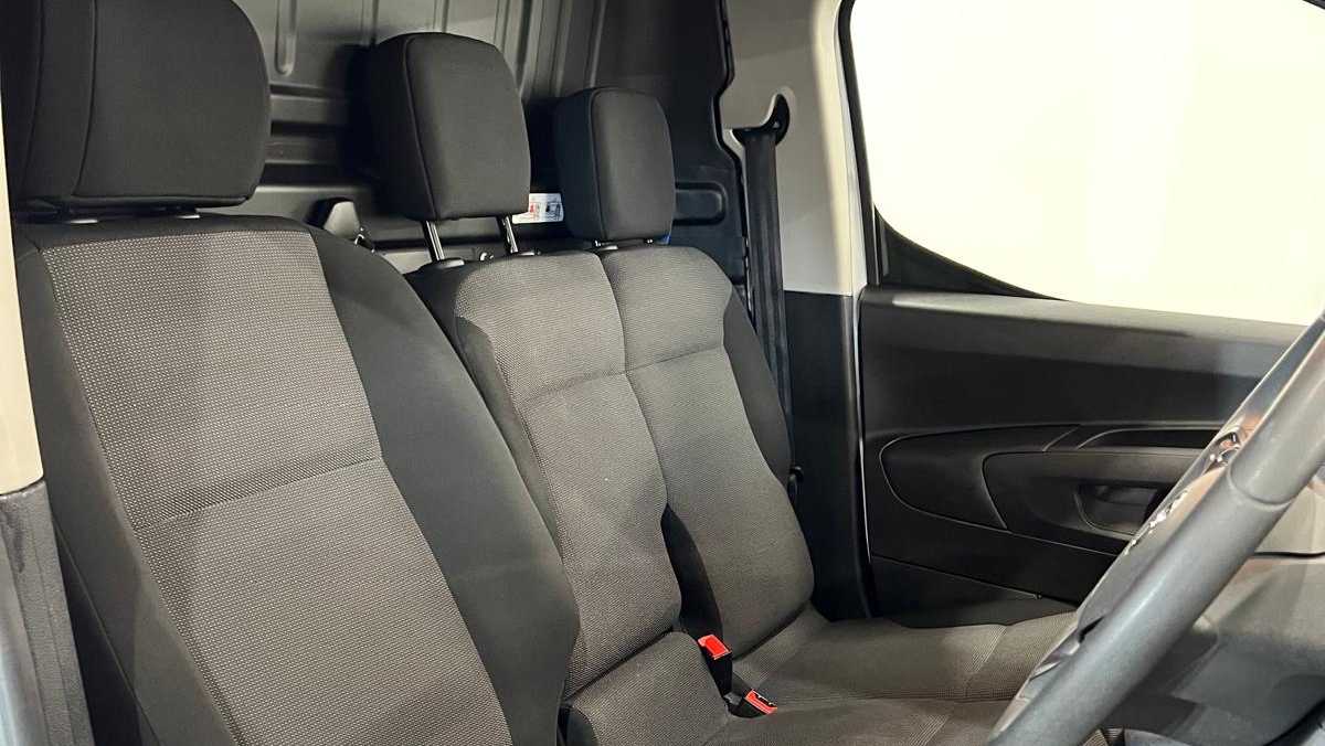 Vehicle 29