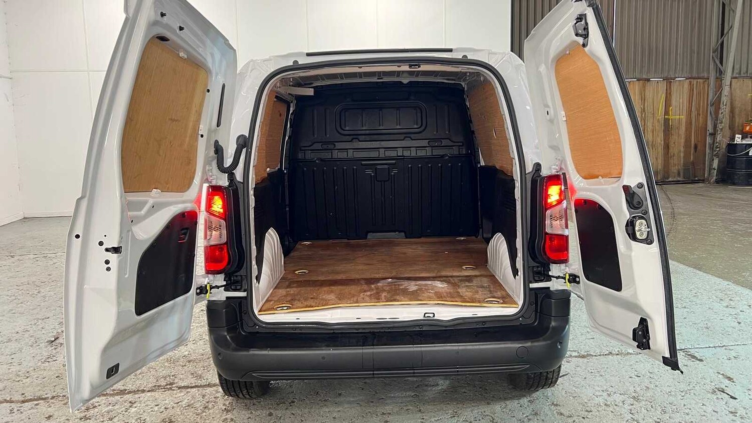 Used Vauxhall Combo 2024 for sale - 78118851: Photo 9