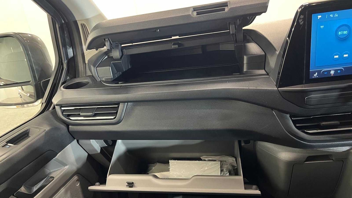 Used Ford Transit Custom 2024 for sale - 76804934: Photo 31