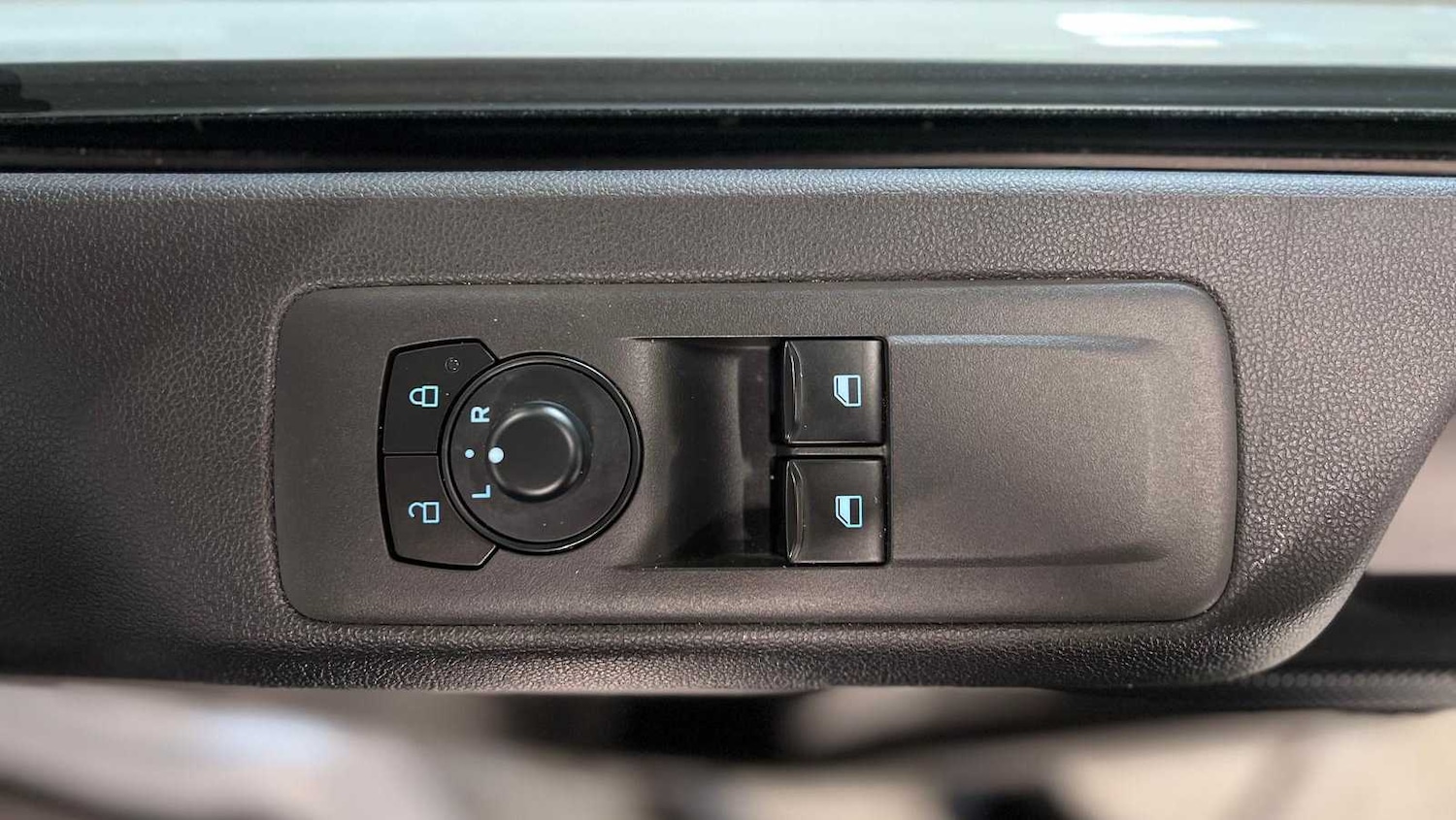 Used Ford Transit Custom 2024 for sale - 76827580: Photo 17