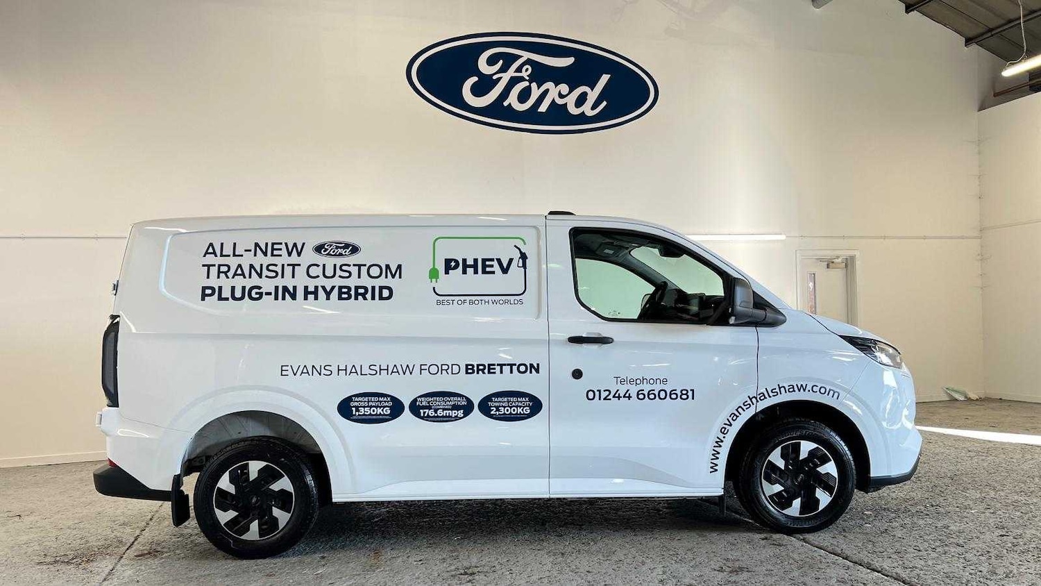 Used Ford Transit Custom 2024 for sale - 76827580: Photo 2