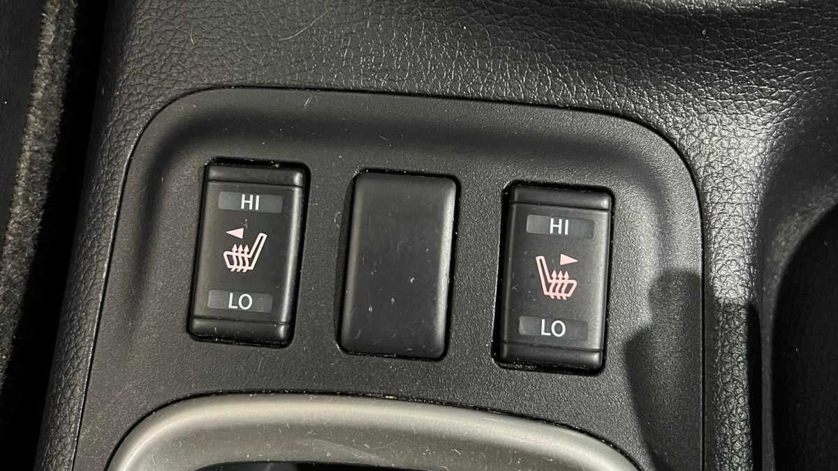 Used Nissan Navara 2020 for sale - 77886279: Photo 32