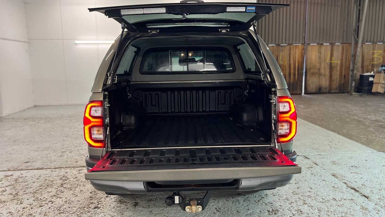 Used Toyota Hilux 2025 for sale - 77414607: Photo 11