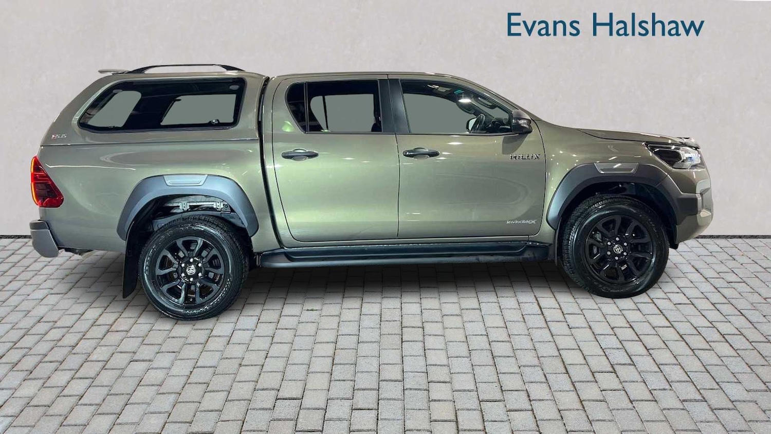 Used Toyota Hilux 2025 for sale - 77414607: Photo 3