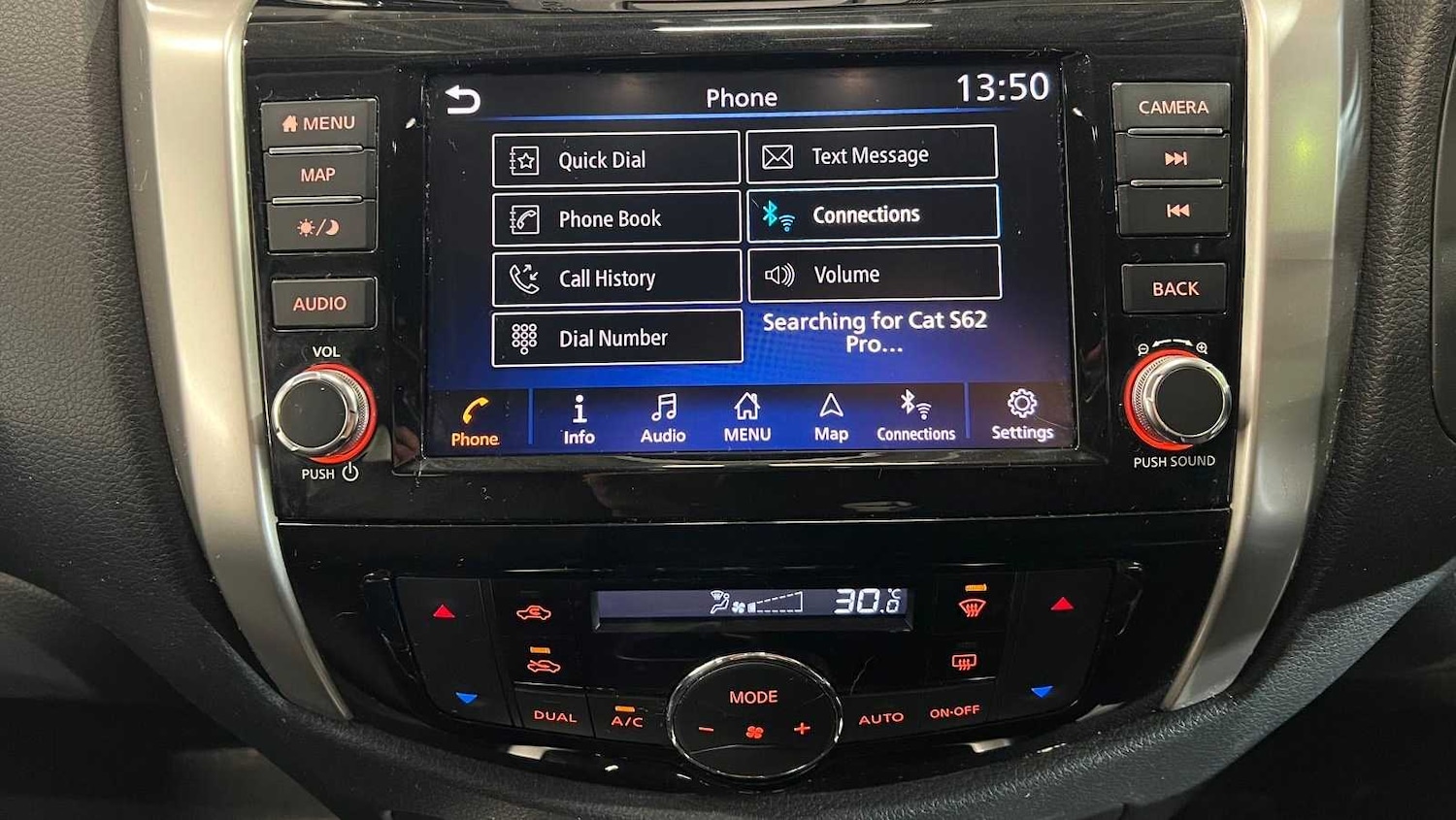 Used Nissan Navara 2020 for sale - 77686559: Photo 25