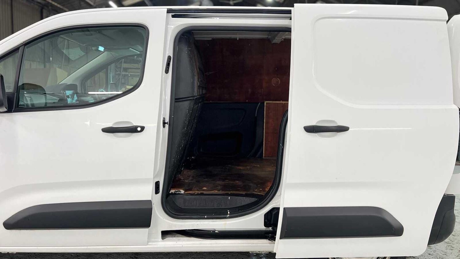 Used Peugeot Partner 2019 for sale - 77810919: Photo 10